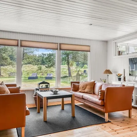 Gloria - 2-5km From The Sea By Interhome