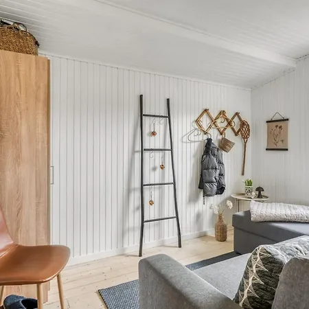 Gloria - 2-5km From The Sea By Interhome *